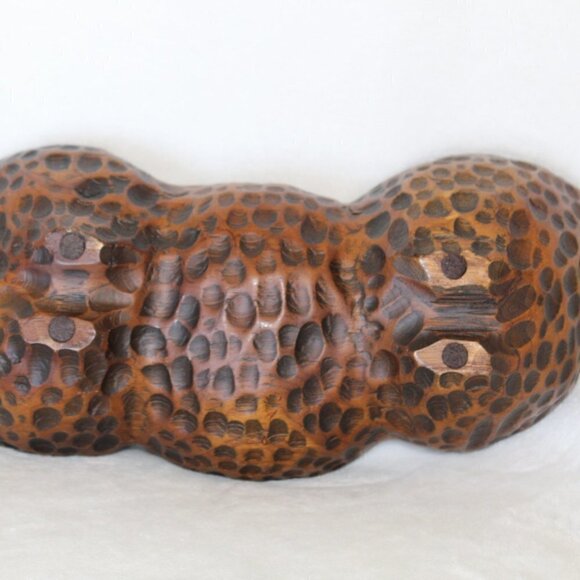 Vintage peanut shape fine wooden bowl carved animal print texture divided dish - Picture 7 of 10